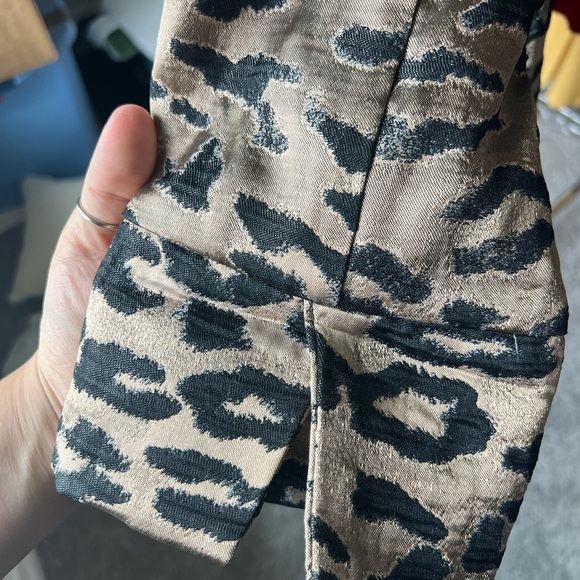 NWT CHICO'S Women’s Topper Shantung Hi Low Leopard Jacket 0 - Picture 6 of 11